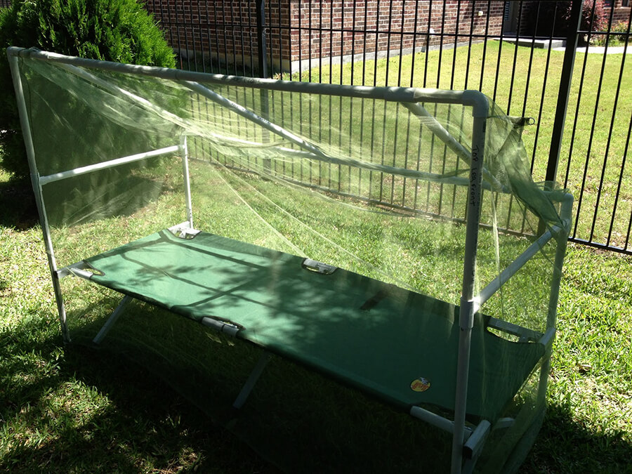 This image shows a Vanning Custom mosquito net.
