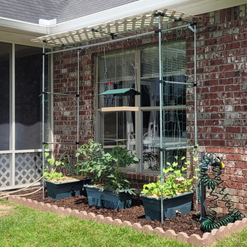 diy garden trellis with pipes and joints